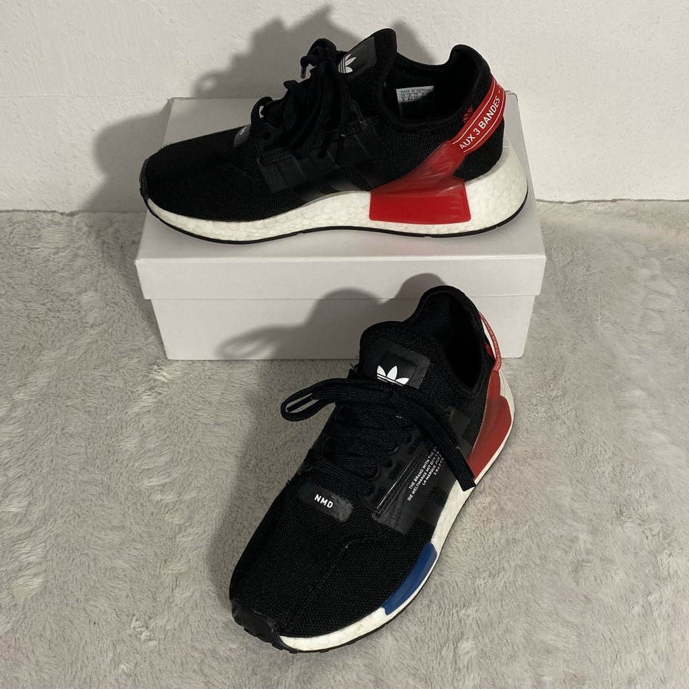 Adidas NMD_R1 V2 J Fashion Sneakers Core Black Junior Size 5 / Women’s Size 6